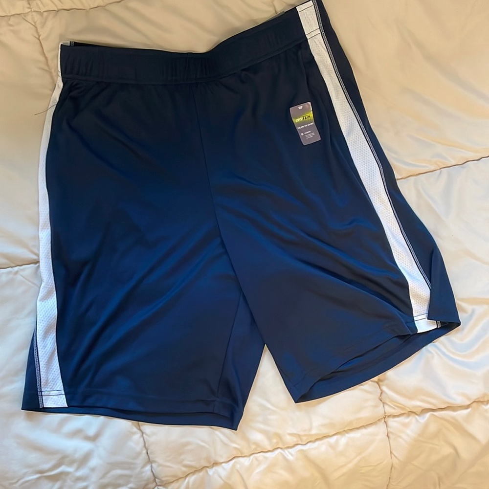 NWT TEK GEAR Mens shorts size M Navy